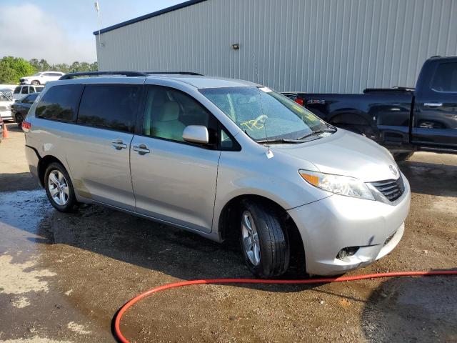 Photo 3 VIN: 5TDKK3DC2ES458121 - TOYOTA SIENNA LE 