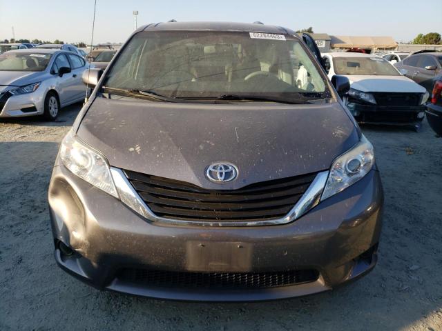 Photo 4 VIN: 5TDKK3DC2ES477364 - TOYOTA SIENNA LE 