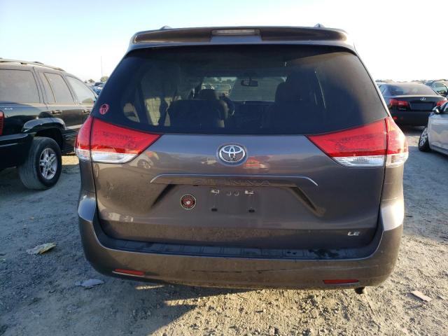 Photo 5 VIN: 5TDKK3DC2ES477364 - TOYOTA SIENNA LE 