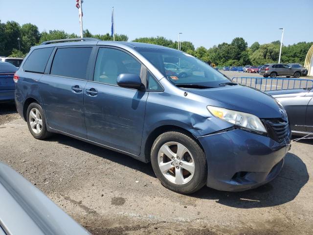 Photo 3 VIN: 5TDKK3DC2ES484086 - TOYOTA SIENNA LE 