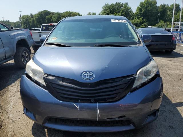 Photo 4 VIN: 5TDKK3DC2ES484086 - TOYOTA SIENNA LE 