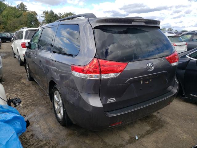 Photo 2 VIN: 5TDKK3DC2ES494312 - TOYOTA SIENNA LE 