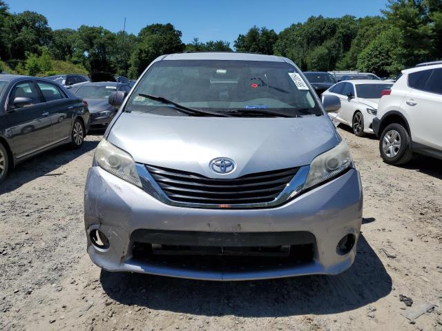 Photo 4 VIN: 5TDKK3DC2ES513294 - TOYOTA SIENNA LE 