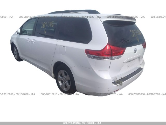 Photo 2 VIN: 5TDKK3DC2ES514610 - TOYOTA SIENNA 