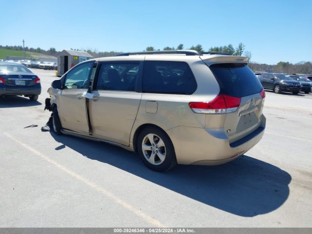 Photo 2 VIN: 5TDKK3DC2ES516504 - TOYOTA SIENNA 