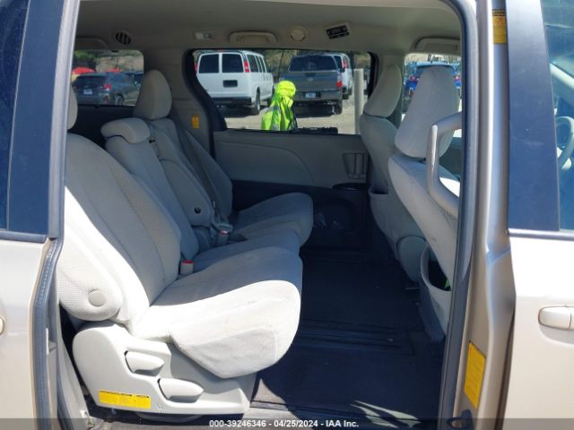 Photo 7 VIN: 5TDKK3DC2ES516504 - TOYOTA SIENNA 