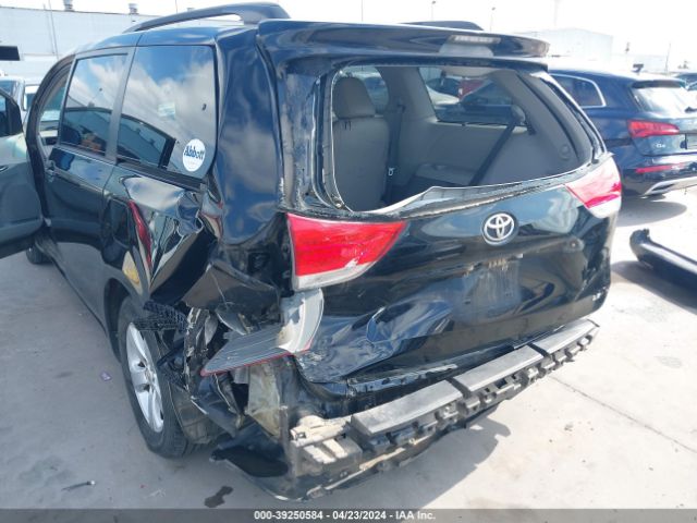 Photo 5 VIN: 5TDKK3DC2ES518740 - TOYOTA SIENNA 