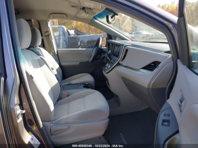 Photo 4 VIN: 5TDKK3DC2FS527486 - TOYOTA SIENNA 