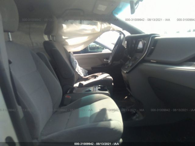 Photo 4 VIN: 5TDKK3DC2FS527746 - TOYOTA SIENNA 