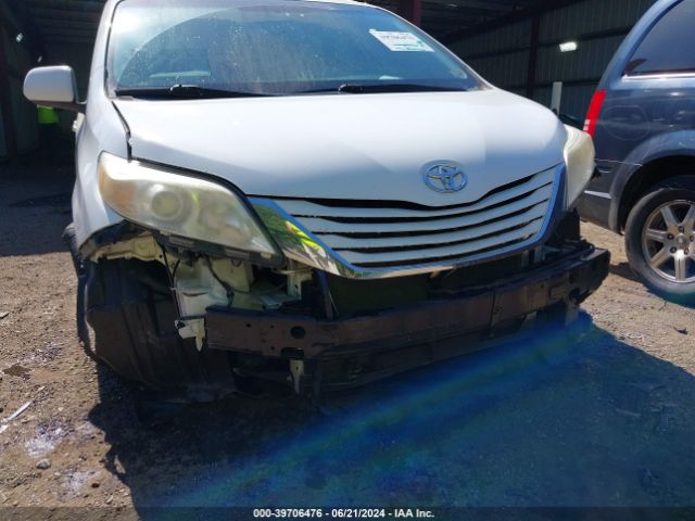 Photo 5 VIN: 5TDKK3DC2FS528931 - TOYOTA SIENNA 