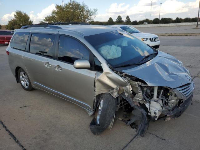 Photo 3 VIN: 5TDKK3DC2FS529870 - TOYOTA SIENNA LE 