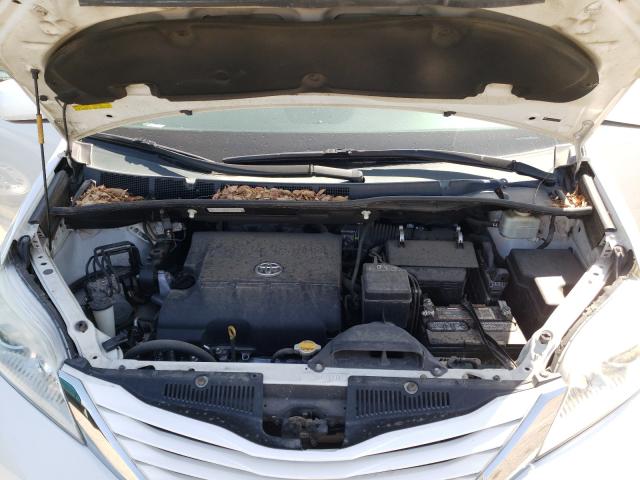 Photo 6 VIN: 5TDKK3DC2FS576316 - TOYOTA SIENNA LE 