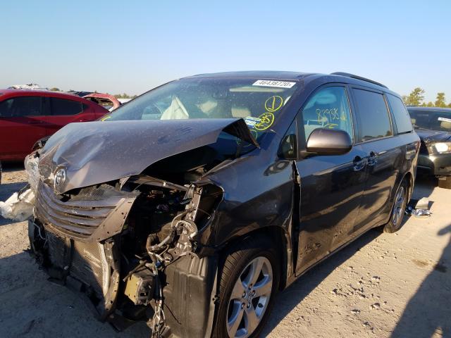 Photo 1 VIN: 5TDKK3DC2FS590846 - TOYOTA SIENNA LE 