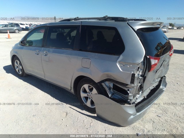 Photo 2 VIN: 5TDKK3DC2FS599028 - TOYOTA SIENNA 