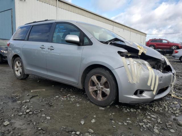 Photo 3 VIN: 5TDKK3DC2FS612280 - TOYOTA SIENNA LE 