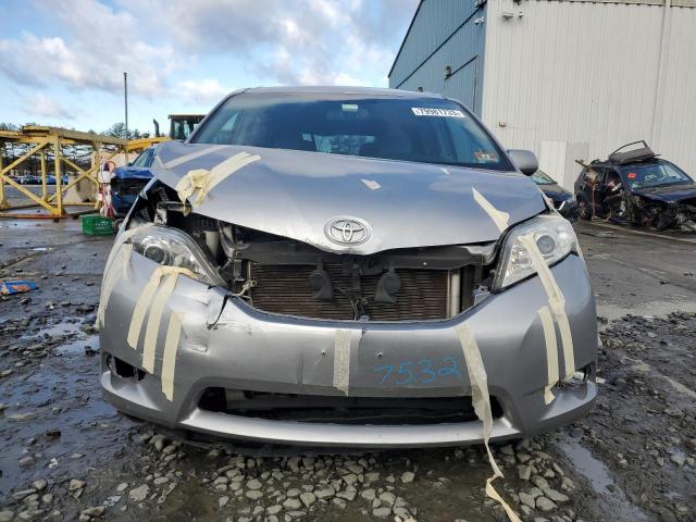 Photo 4 VIN: 5TDKK3DC2FS612280 - TOYOTA SIENNA LE 