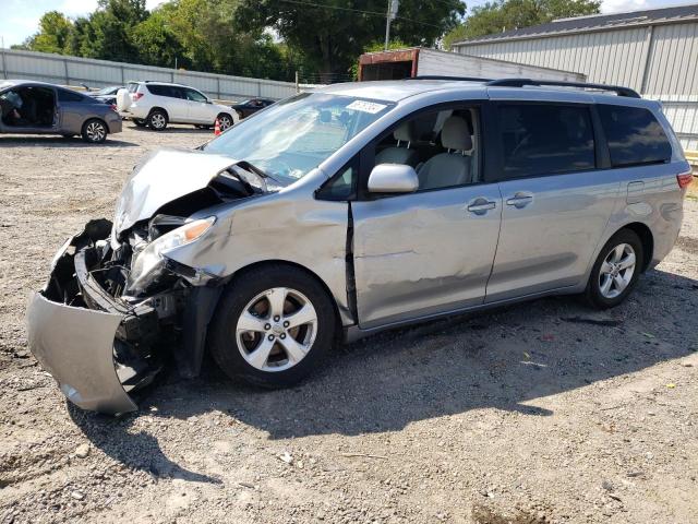 Photo 0 VIN: 5TDKK3DC2FS636093 - TOYOTA SIENNA LE 