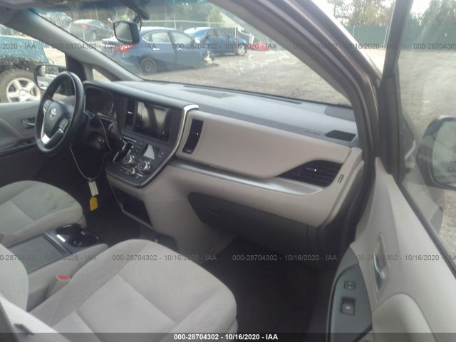 Photo 4 VIN: 5TDKK3DC2FS668963 - TOYOTA SIENNA 