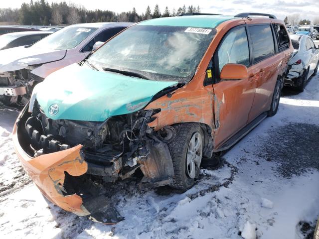 Photo 1 VIN: 5TDKK3DC2GS707441 - TOYOTA SIENNA LE 