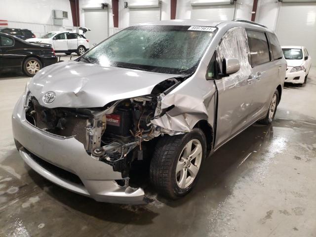 Photo 1 VIN: 5TDKK3DC2GS718360 - TOYOTA SIENNA LE 