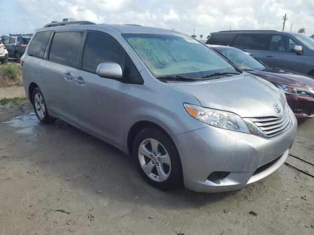 Photo 3 VIN: 5TDKK3DC2GS731853 - TOYOTA SIENNA LE 