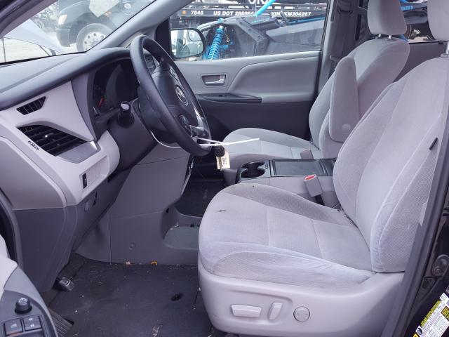 Photo 4 VIN: 5TDKK3DC2GS732162 - TOYOTA SIENNA LE 