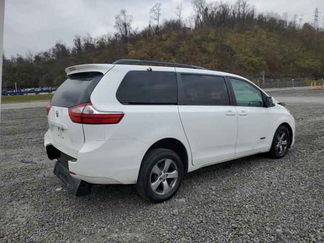 Photo 2 VIN: 5TDKK3DC2GS733778 - TOYOTA SIENNA LE 