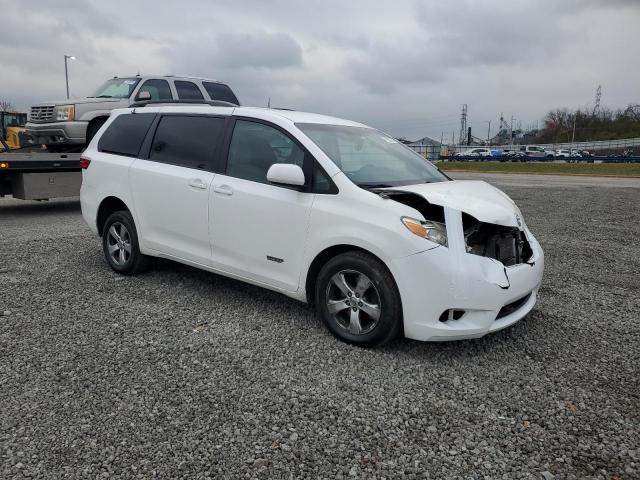 Photo 3 VIN: 5TDKK3DC2GS733778 - TOYOTA SIENNA LE 