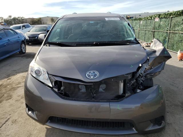 Photo 4 VIN: 5TDKK3DC2GS748927 - TOYOTA SIENNA LE 