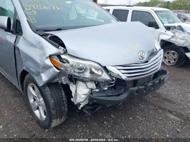 Photo 5 VIN: 5TDKK3DC2GS752881 - TOYOTA SIENNA 