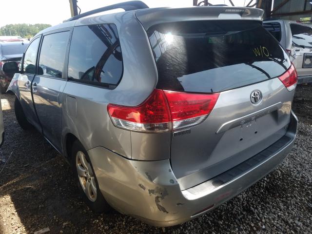 Photo 2 VIN: 5TDKK3DC3BS005153 - TOYOTA SIENNA LE 