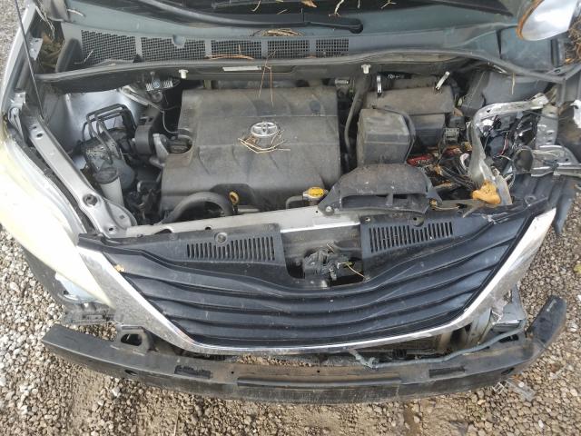 Photo 6 VIN: 5TDKK3DC3BS005153 - TOYOTA SIENNA LE 