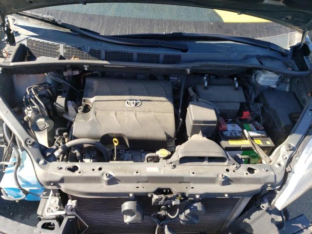 Photo 6 VIN: 5TDKK3DC3BS006481 - TOYOTA SIENNA LE 