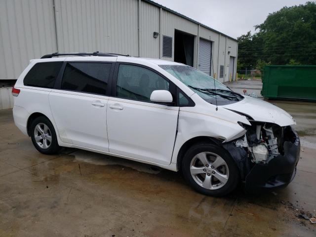 Photo 3 VIN: 5TDKK3DC3BS009395 - TOYOTA SIENNA LE 