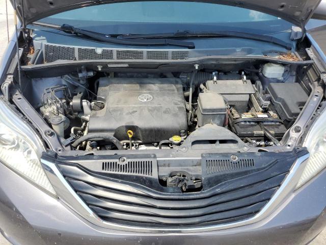 Photo 11 VIN: 5TDKK3DC3BS018792 - TOYOTA SIENNA LE 