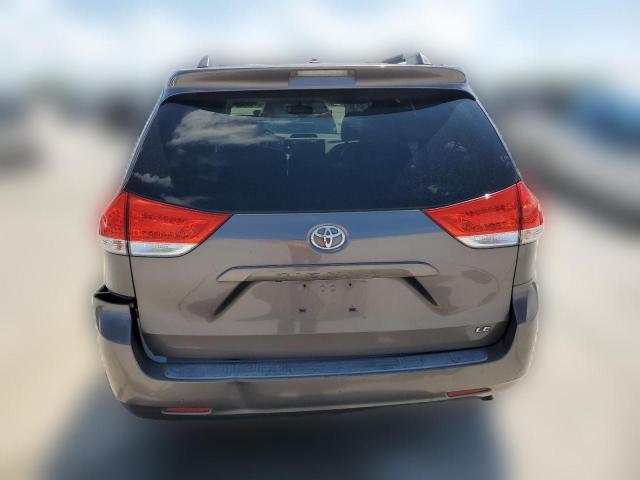 Photo 5 VIN: 5TDKK3DC3BS018792 - TOYOTA SIENNA LE 