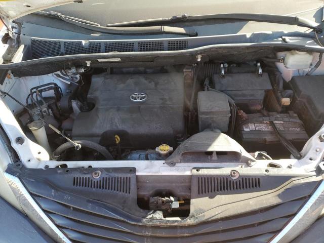 Photo 11 VIN: 5TDKK3DC3BS026892 - TOYOTA SIENNA LE 