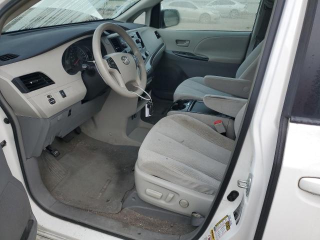 Photo 6 VIN: 5TDKK3DC3BS033471 - TOYOTA SIENNA LE 