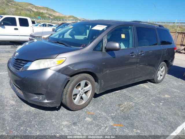 Photo 1 VIN: 5TDKK3DC3BS035804 - TOYOTA SIENNA 