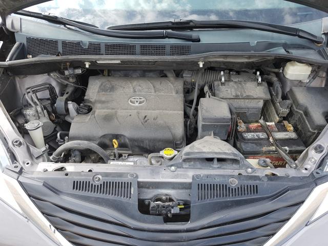 Photo 6 VIN: 5TDKK3DC3BS036256 - TOYOTA SIENNA LE 