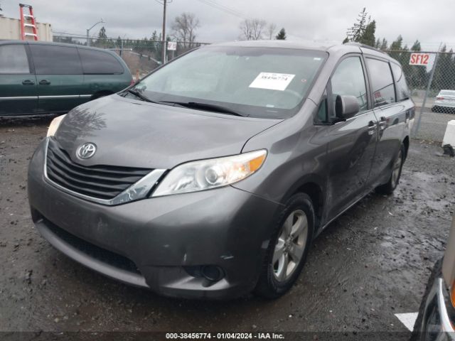 Photo 1 VIN: 5TDKK3DC3BS037083 - TOYOTA SIENNA 