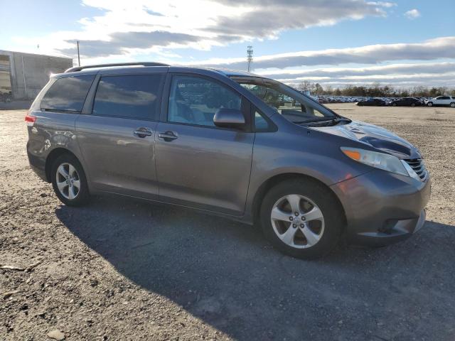 Photo 3 VIN: 5TDKK3DC3BS043241 - TOYOTA SIENNA LE 