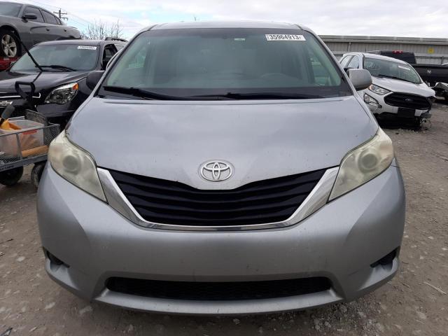 Photo 4 VIN: 5TDKK3DC3BS052408 - TOYOTA SIENNA LE 