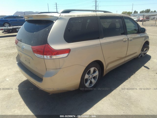 Photo 3 VIN: 5TDKK3DC3BS055762 - TOYOTA SIENNA 