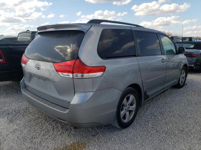 Photo 3 VIN: 5TDKK3DC3BS058578 - TOYOTA SIENNA LE 