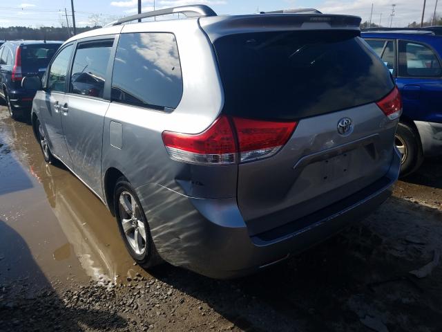 Photo 2 VIN: 5TDKK3DC3BS062176 - TOYOTA SIENNA LE 