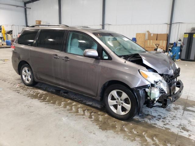 Photo 3 VIN: 5TDKK3DC3BS101171 - TOYOTA SIENNA LE 