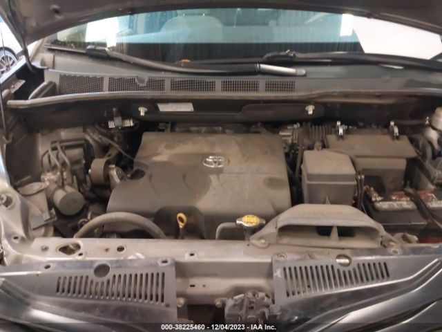 Photo 9 VIN: 5TDKK3DC3BS102370 - TOYOTA SIENNA 