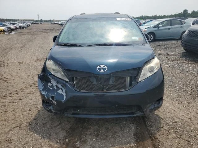 Photo 4 VIN: 5TDKK3DC3BS102790 - TOYOTA SIENNA LE 