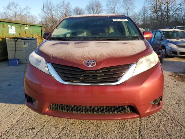 Photo 4 VIN: 5TDKK3DC3BS105463 - TOYOTA SIENNA LE 